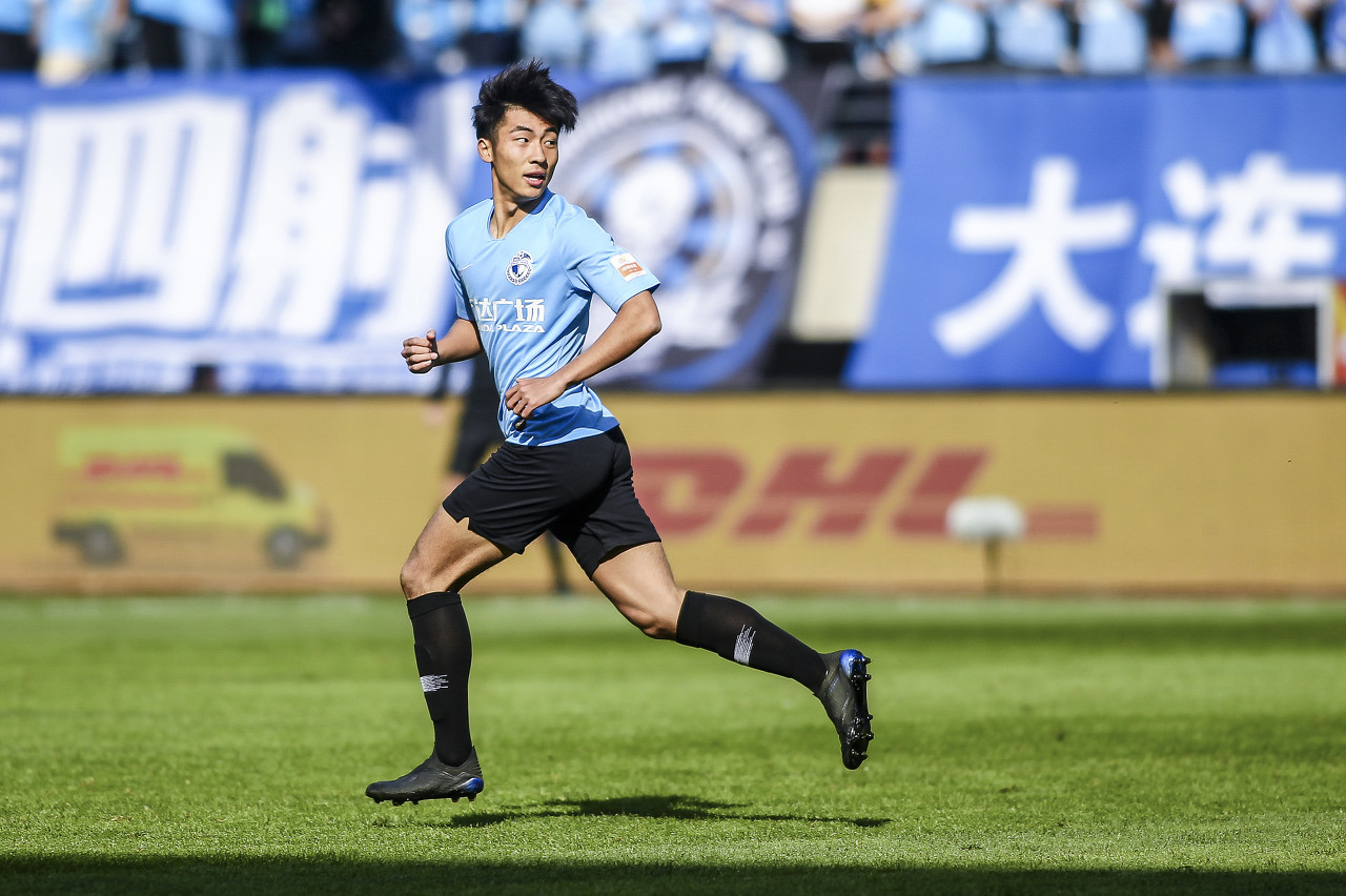 祝賀英博沖超！大連舊將何宇鵬：春風再渡梭魚灣，明年客場見